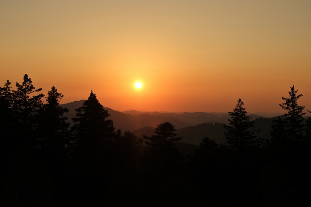 Sonnenuntergang-Hoher-Hirschberg-20230911-01.JPG